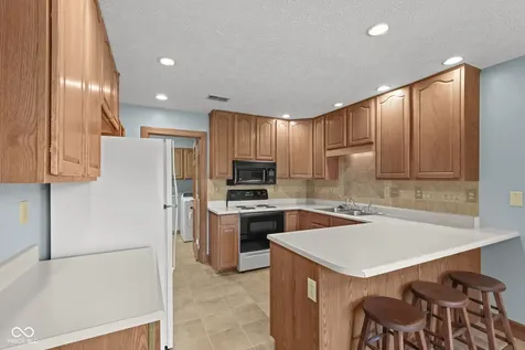 706 Paris Drive Franklin IN 46131