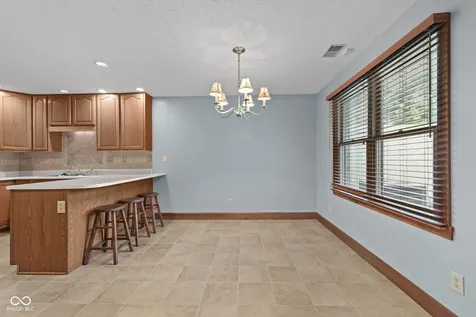 706 Paris Drive Franklin IN 46131