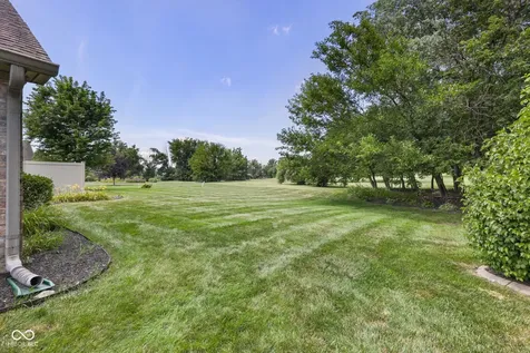 706 Paris Drive Franklin IN 46131