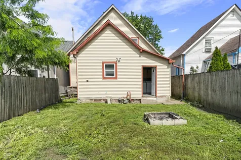 1906 Charles Street Indianapolis IN 46225