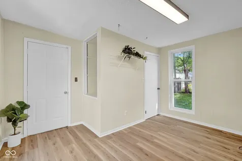 1617 Lafayette Avenue Columbus IN 47201