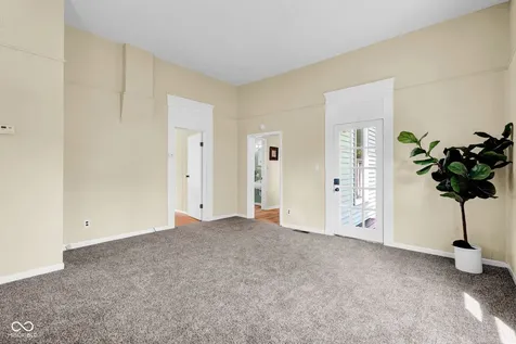 1617 Lafayette Avenue Columbus IN 47201
