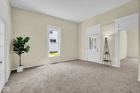 1617 Lafayette Avenue Columbus IN 47201