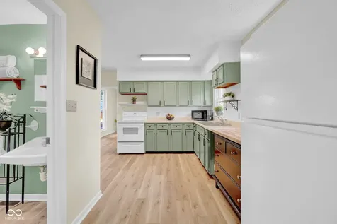 1617 Lafayette Avenue Columbus IN 47201