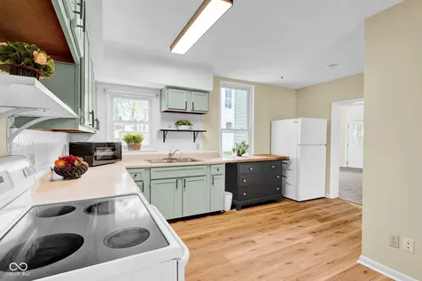 1617 Lafayette Avenue Columbus IN 47201