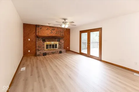 9066 Bakeway Drive Indianapolis IN 46231