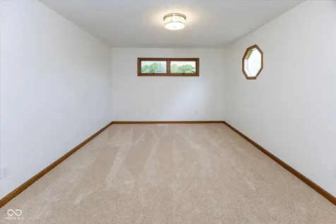9066 Bakeway Drive Indianapolis IN 46231