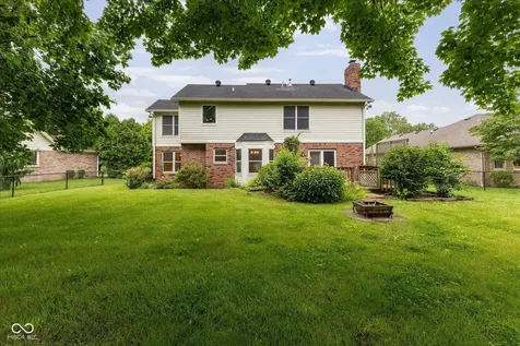 9066 Bakeway Drive Indianapolis IN 46231