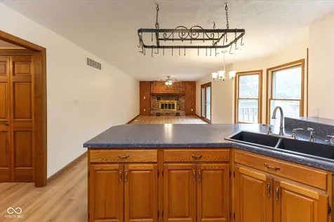 9066 Bakeway Drive Indianapolis IN 46231
