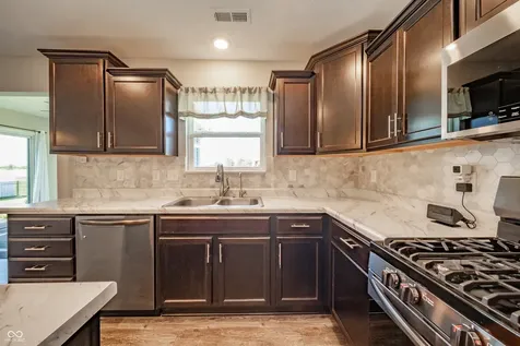 6552 Blackthorne Drive Pendleton IN 46064