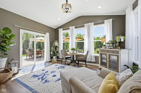 4311 Bexley Court Avon IN 46123