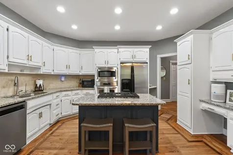 6523 Mossy Rock Lane Indianapolis IN 46237