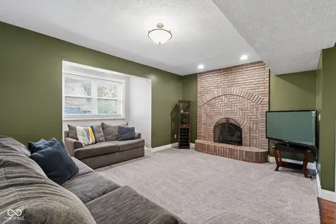 6523 Mossy Rock Lane Indianapolis IN 46237