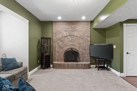 6523 Mossy Rock Lane Indianapolis IN 46237