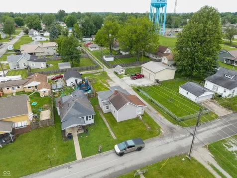 1312 N D Street Elwood IN 46036