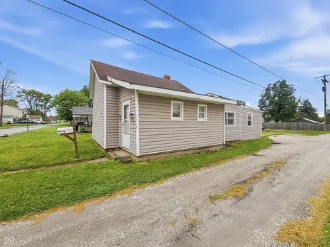 1312 N D Street Elwood IN 46036
