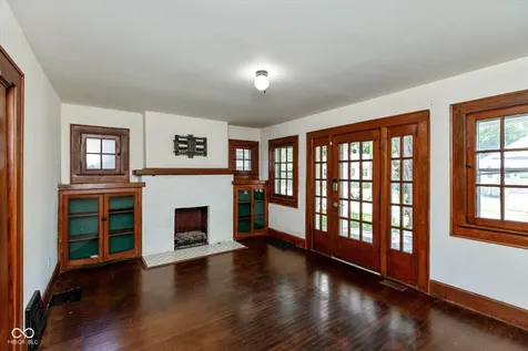 5012 University Avenue Indianapolis IN 46201