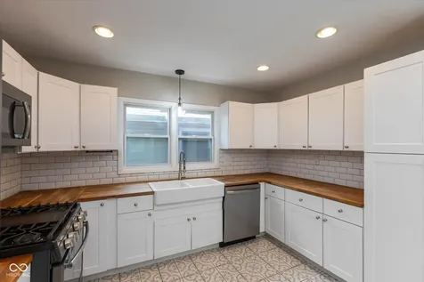 5012 University Avenue Indianapolis IN 46201