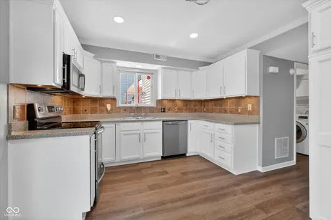 5027 Brookstone Way Indianapolis IN 46268
