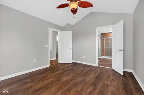 5027 Brookstone Way Indianapolis IN 46268