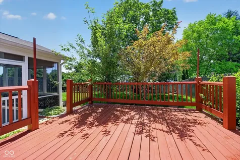 5027 Brookstone Way Indianapolis IN 46268