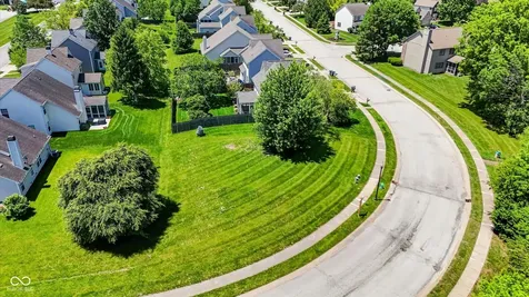 5027 Brookstone Way Indianapolis IN 46268