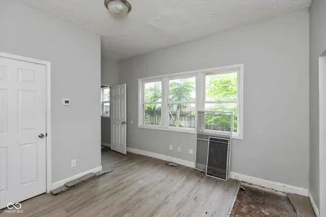 1124 E Perry Street Indianapolis IN 46227