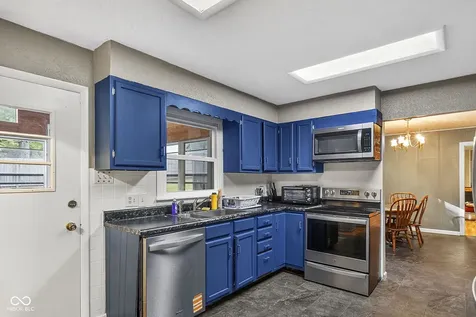 7960 S Sullivan Place Terre Haute IN 47802