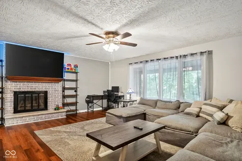 7960 S Sullivan Place Terre Haute IN 47802