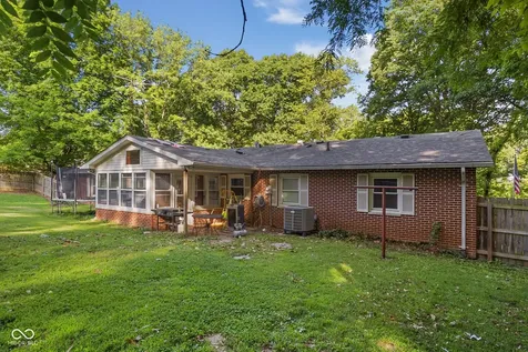 7960 S Sullivan Place Terre Haute IN 47802