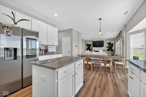 5526 Woods Pointe Drive Mccordsville IN 46055