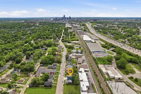 2318 E Brookside Avenue Indianapolis IN 46218