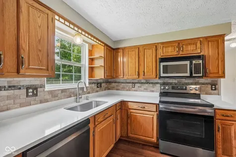 8431 Duncaster Court Indianapolis IN 46256
