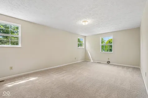 8431 Duncaster Court Indianapolis IN 46256