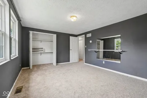 8431 Duncaster Court Indianapolis IN 46256