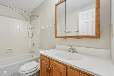 8431 Duncaster Court Indianapolis IN 46256