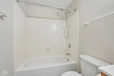 8431 Duncaster Court Indianapolis IN 46256