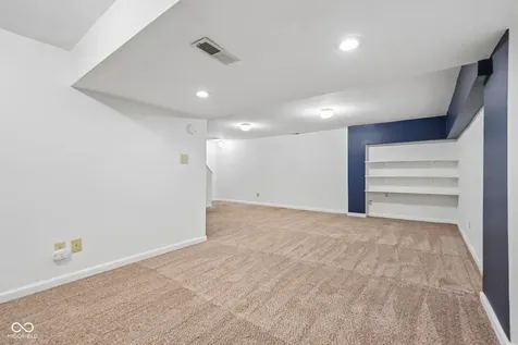 8431 Duncaster Court Indianapolis IN 46256