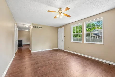 8431 Duncaster Court Indianapolis IN 46256