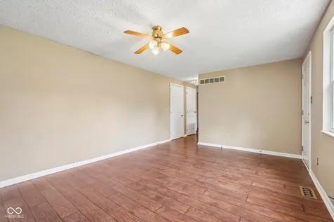8431 Duncaster Court Indianapolis IN 46256