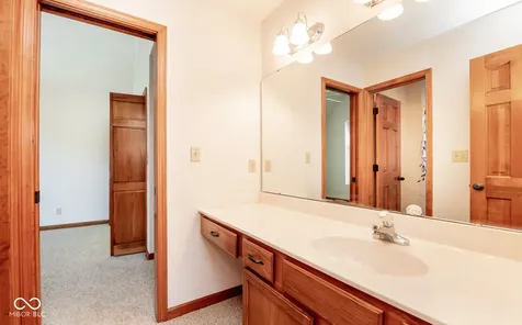 285 Plum Court Columbus IN 47201