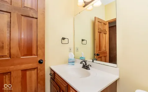 285 Plum Court Columbus IN 47201