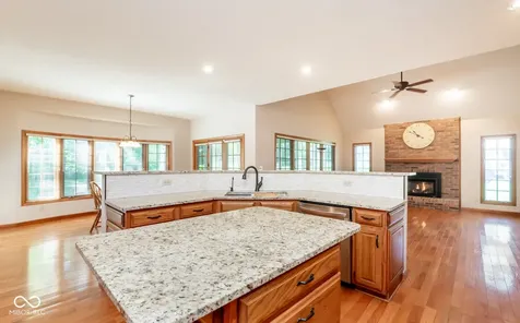 285 Plum Court Columbus IN 47201