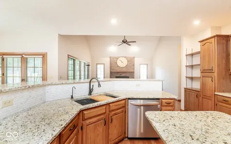 285 Plum Court Columbus IN 47201