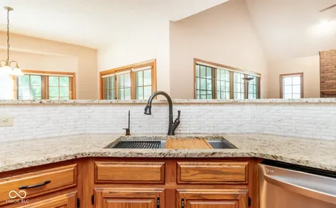 285 Plum Court Columbus IN 47201