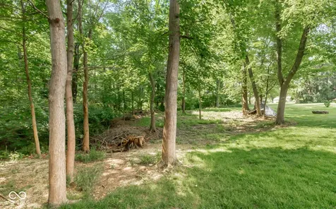 285 Plum Court Columbus IN 47201