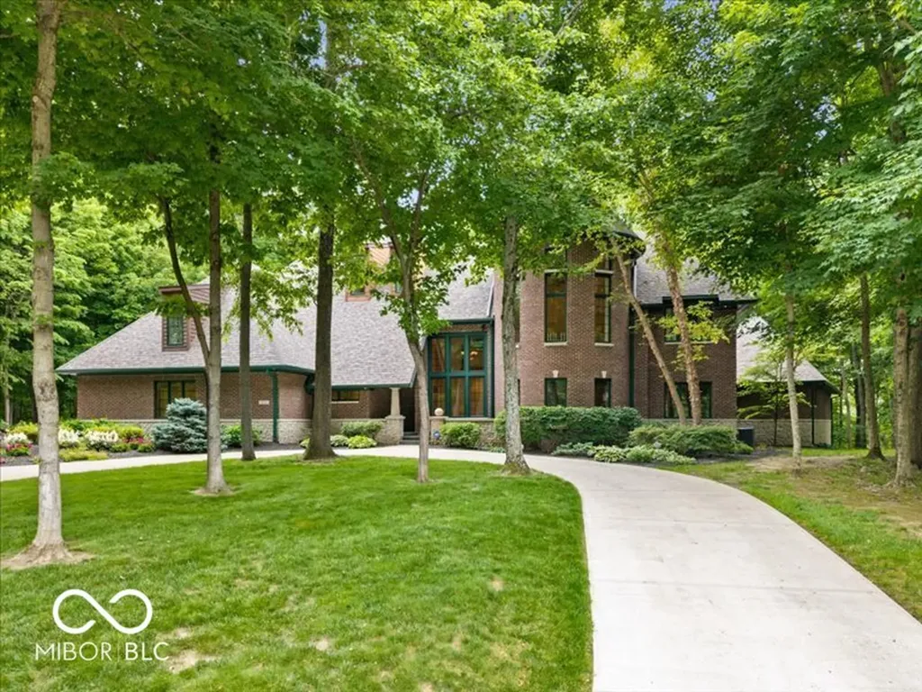 812 Woodcrest Way Anderson IN 46012