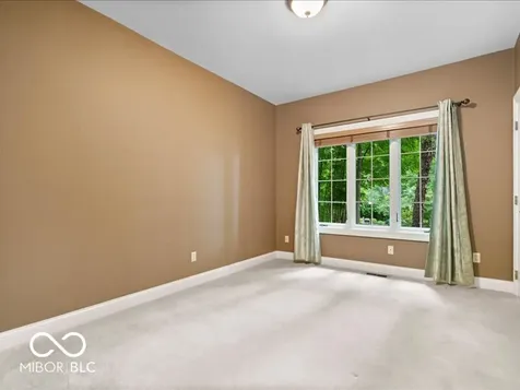 812 Woodcrest Way Anderson IN 46012