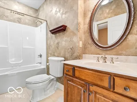 812 Woodcrest Way Anderson IN 46012