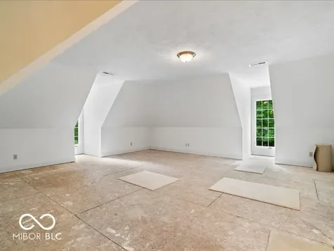 812 Woodcrest Way Anderson IN 46012